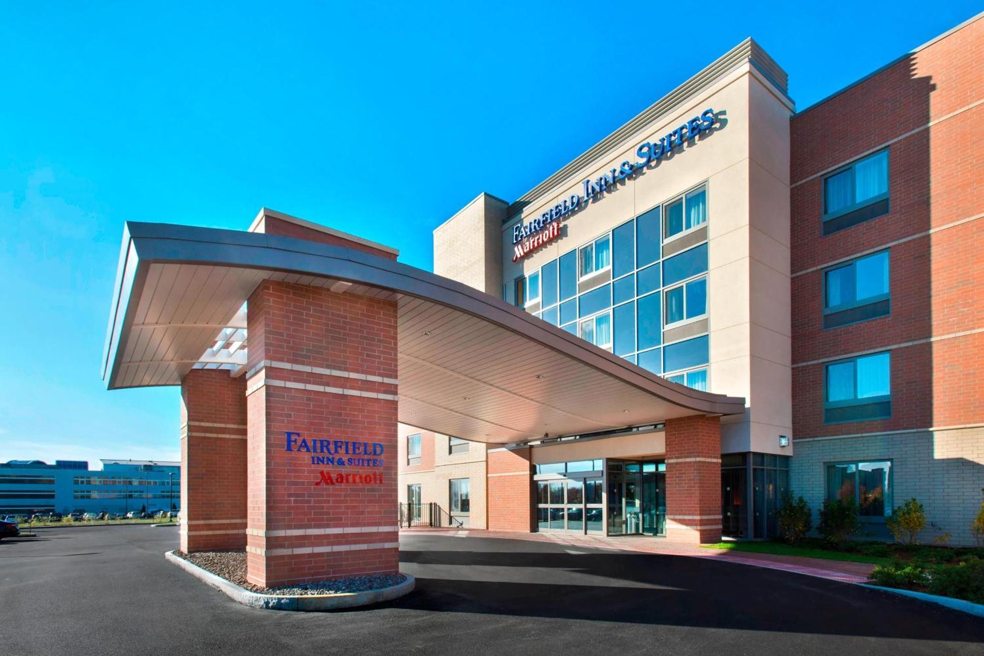 Hotel Fairfield & By Marriott Syracuse Carrier Circle